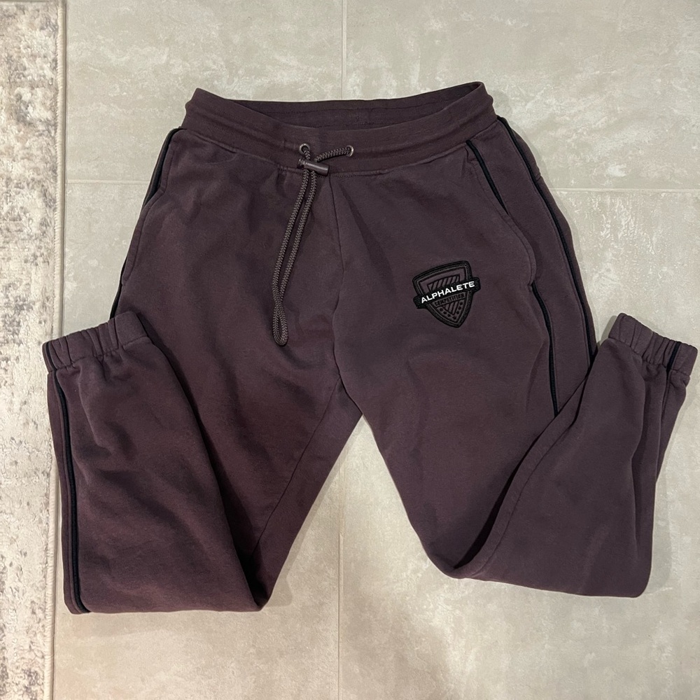 Alphalete Joggers